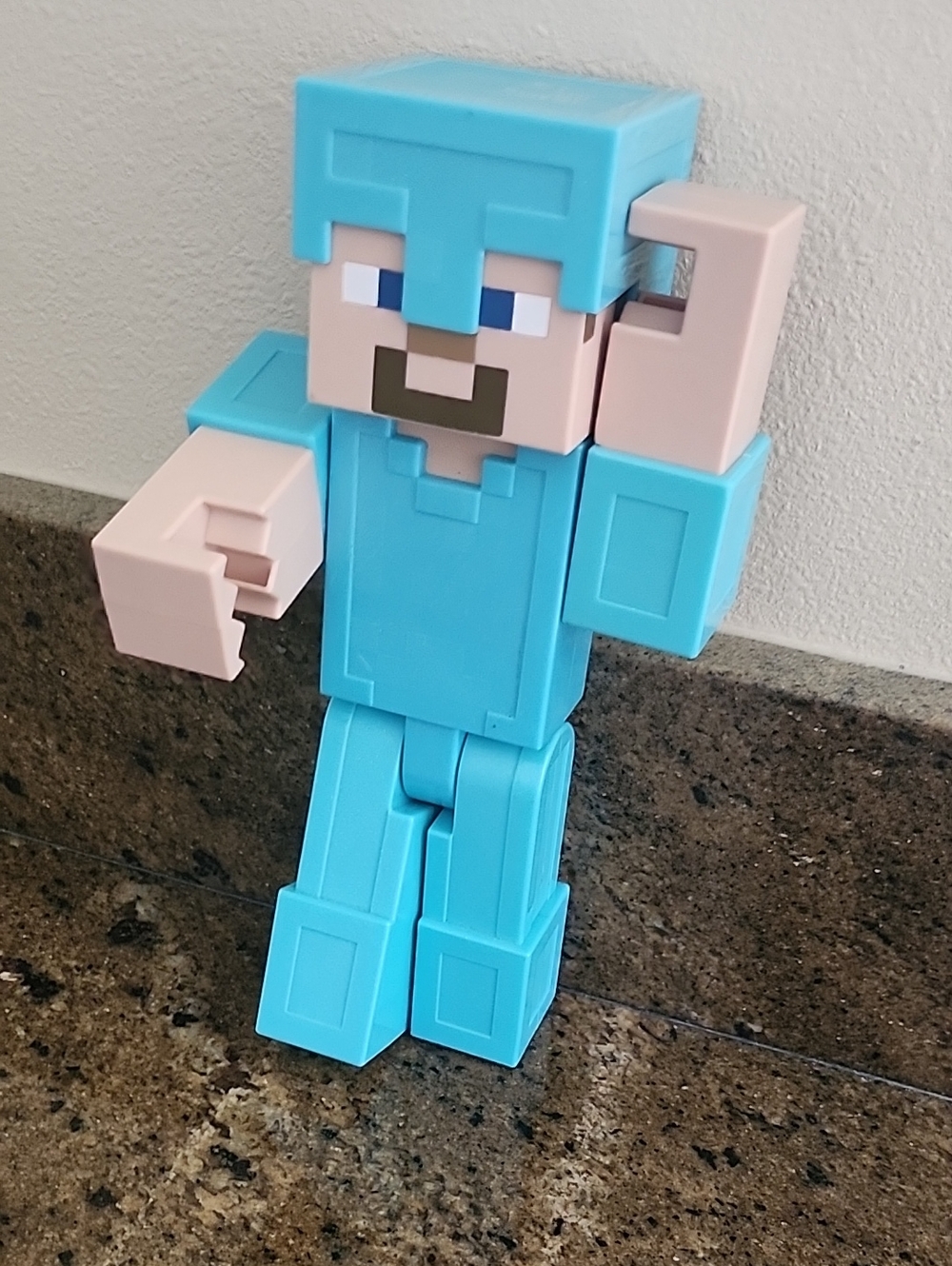 Minecraft Diamond Armor Steve Large Scale Action Figure 8.5" - Picture 8 of 8